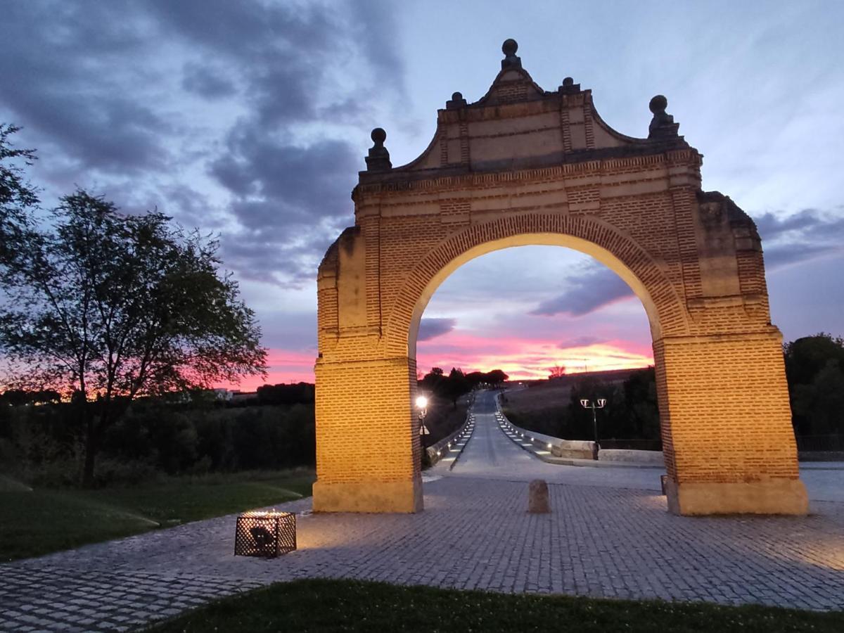 Alojamiento Turistico Carvi Аревало Екстер'єр фото